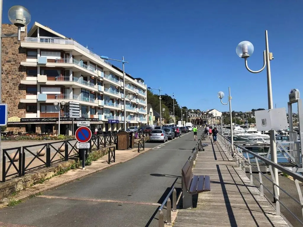 Bel appartement avec terrasse, WIFI et SUPERBE VUE MER à PERROS-GUIREC - Réf 840