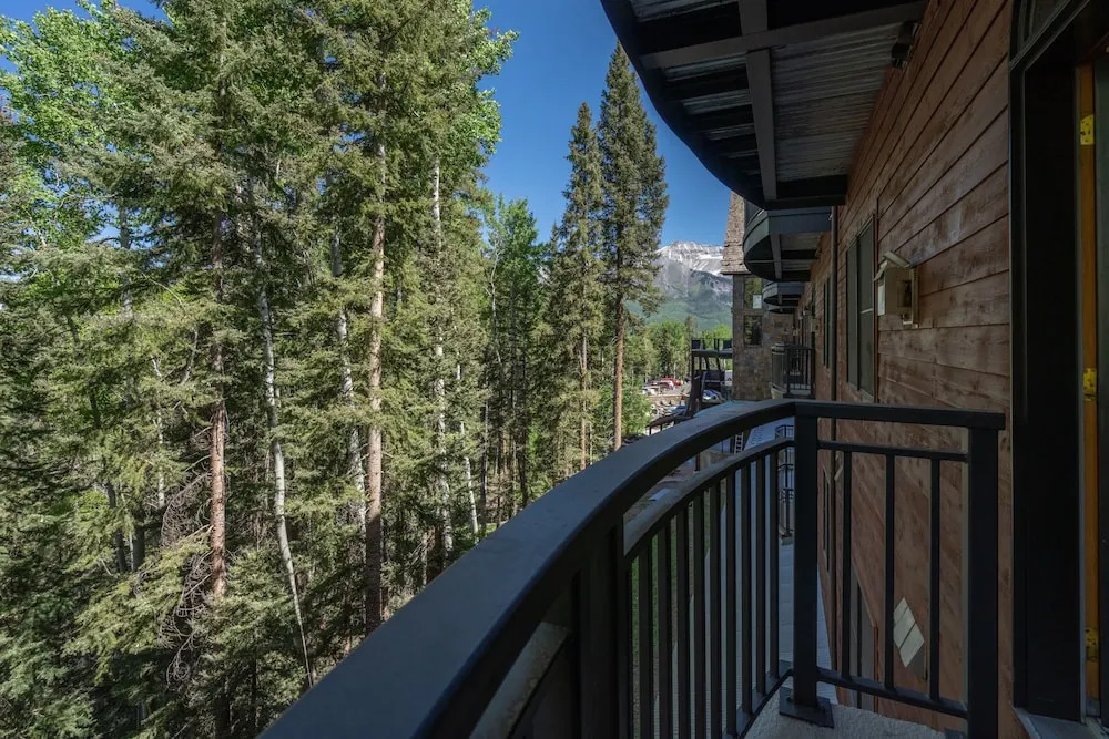 Bear Creek Lodge 303 3 Bedroom Condo by Alpine Lodging Telluride