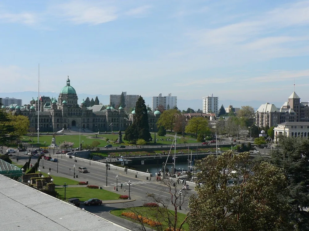 The Inn at the Union Club of British Columbia