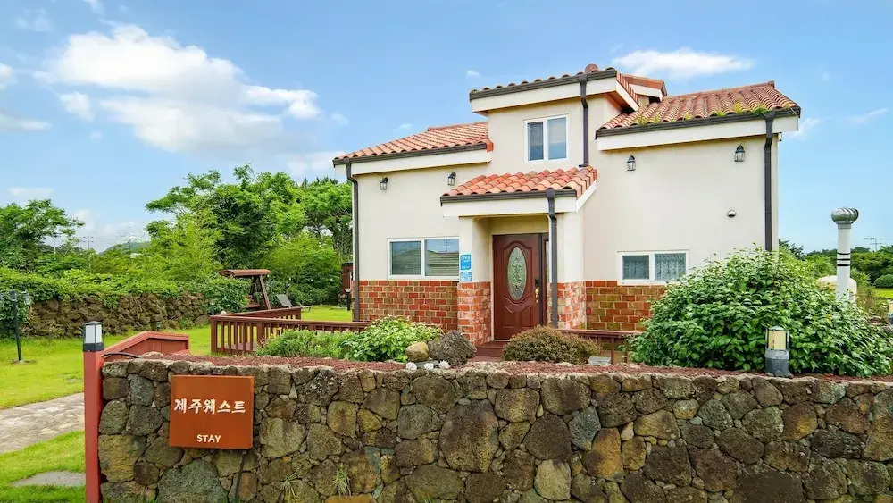 Jeju West dokchae pension
