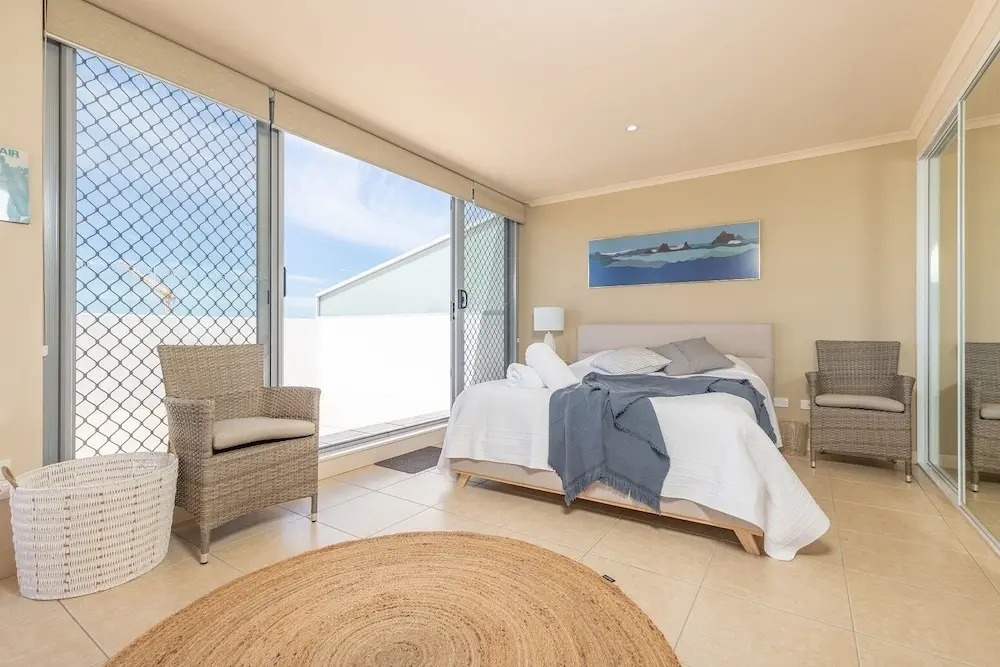 The Crest Penthouse 902