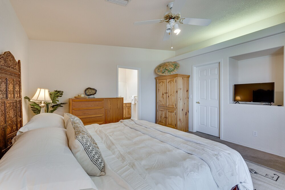 Views & Fenced Yard: Lake Havasu City Home!