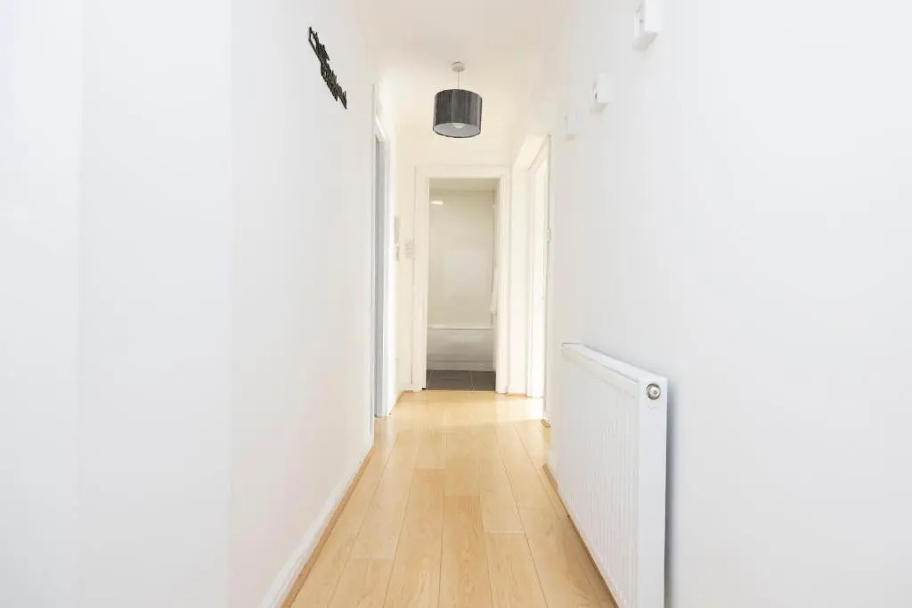 JOIVY Bright 3-Bed Flat Overlooking The Clyde