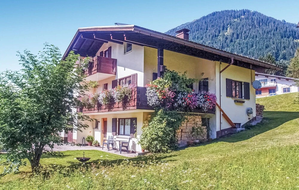 Awesome Apartment in St. Gallenkirch With 3 Bedrooms and Wifi
