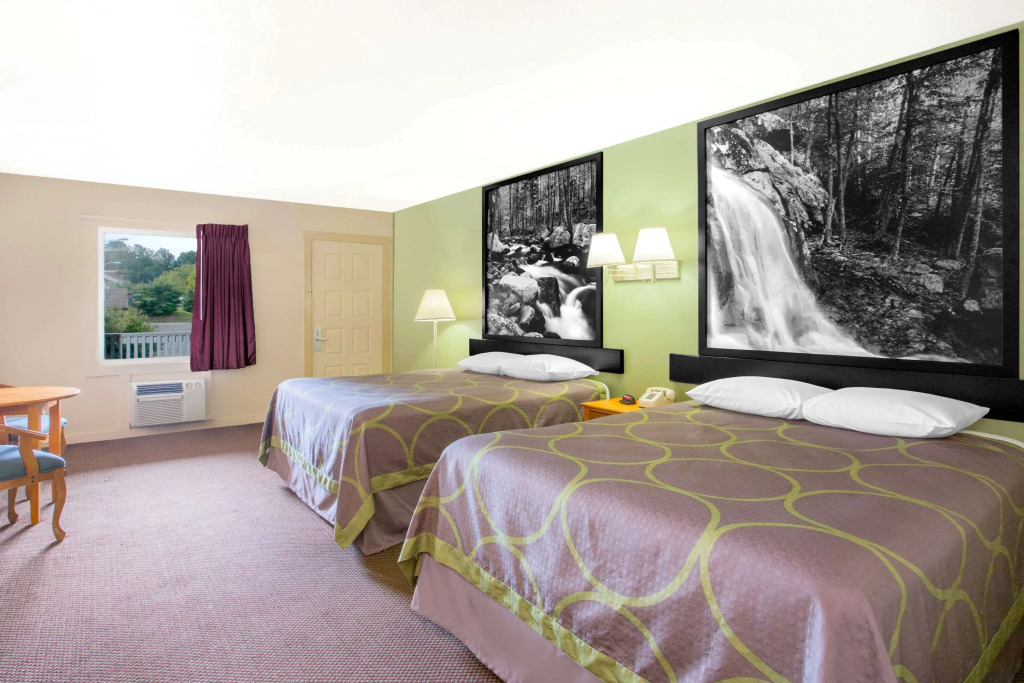 Super 8 by Wyndham Christiansburg