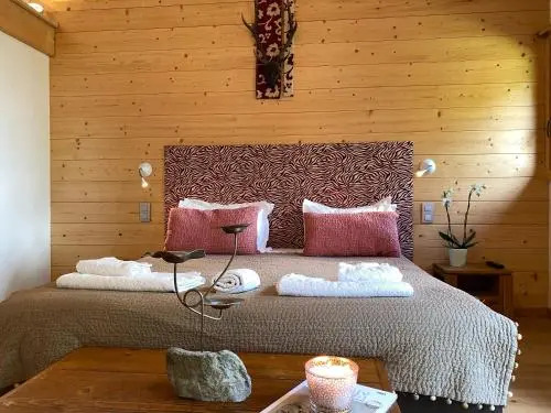 Chalet Isabelle Mountain lodge 5 star 5 bedroom en suite sauna jacuzzi