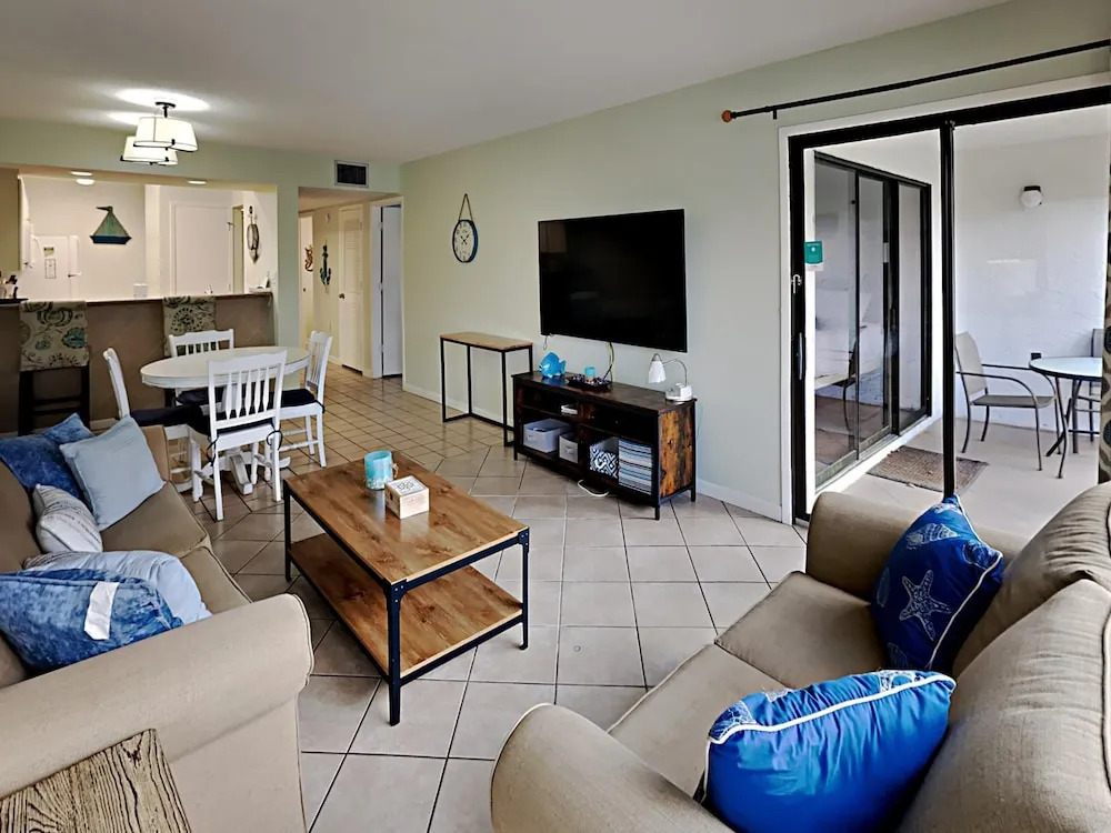 Edgewater Villa #704