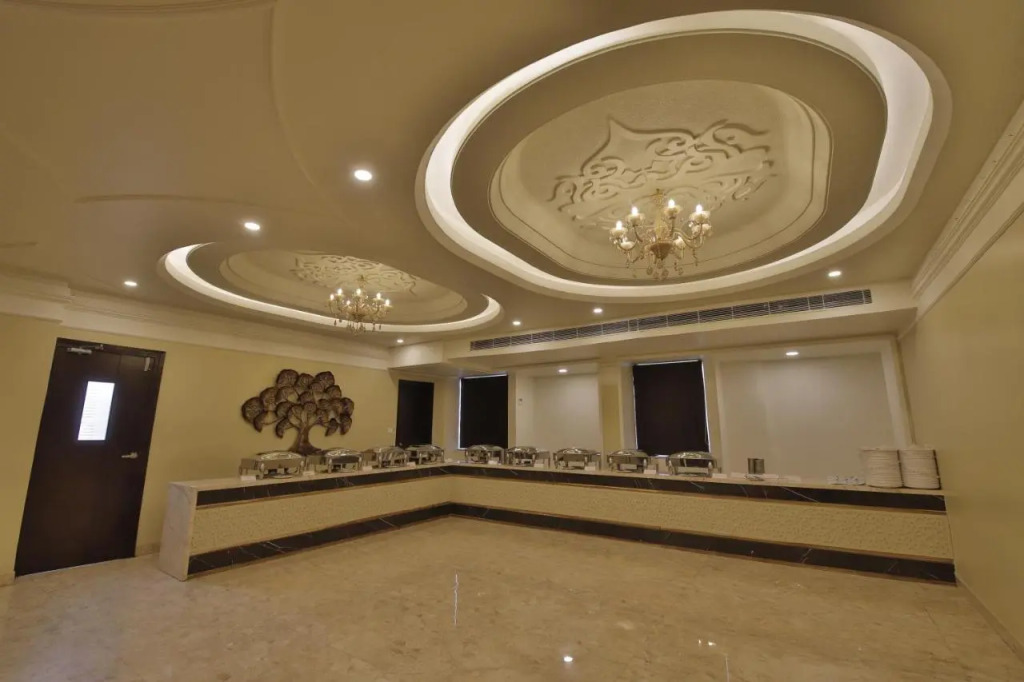 Hotel Grand Safari