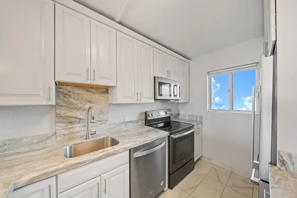 Menehune Shores 421 2 Bedroom Condo