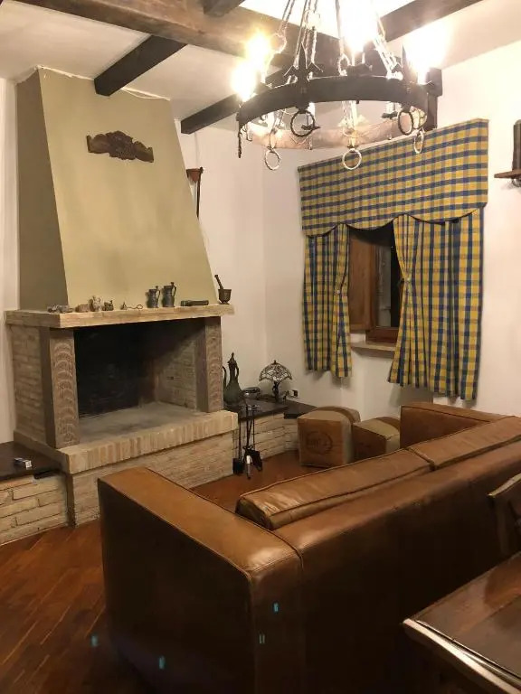 Beautiful residence, sleeps 6, a free breakfast