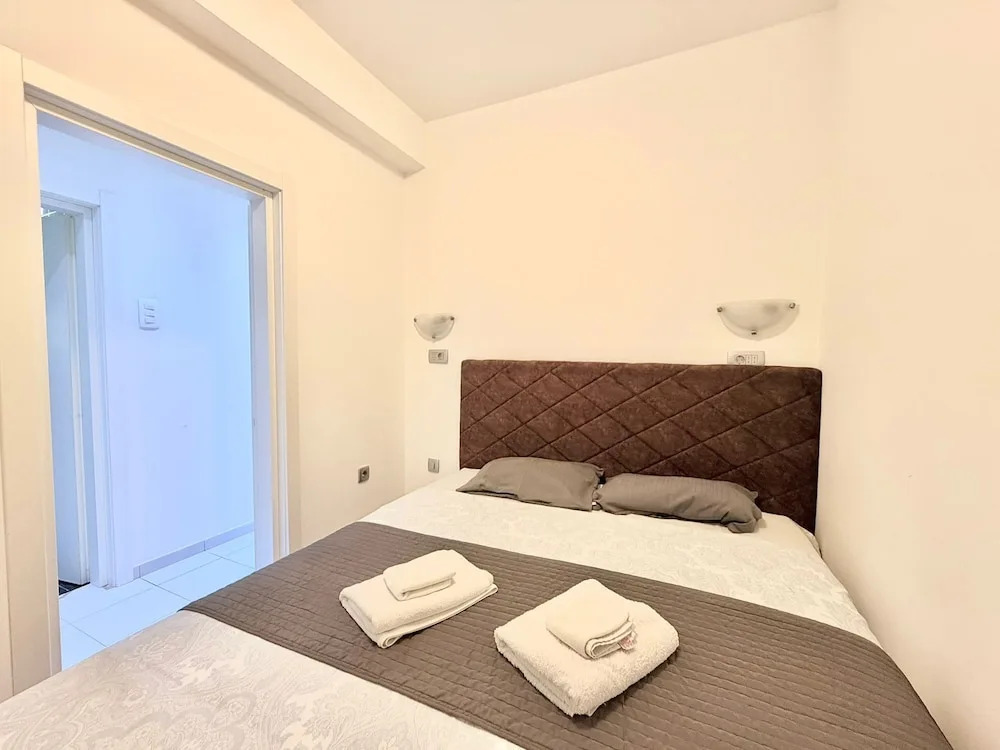 Adriatic Central 2BDR Apartment