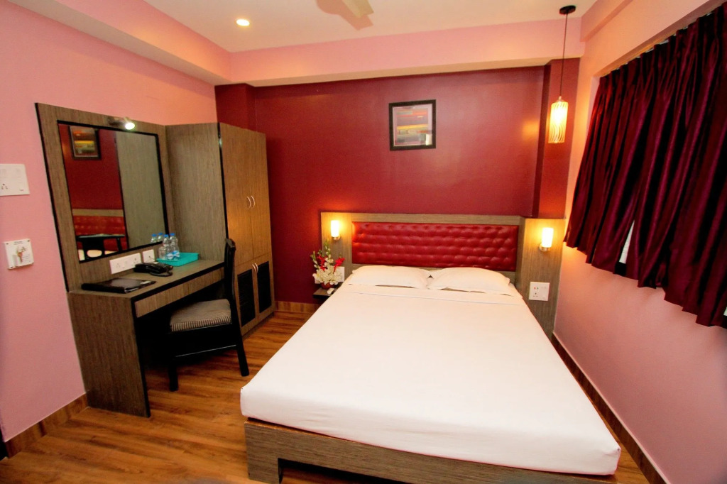 Hotel Crestwood