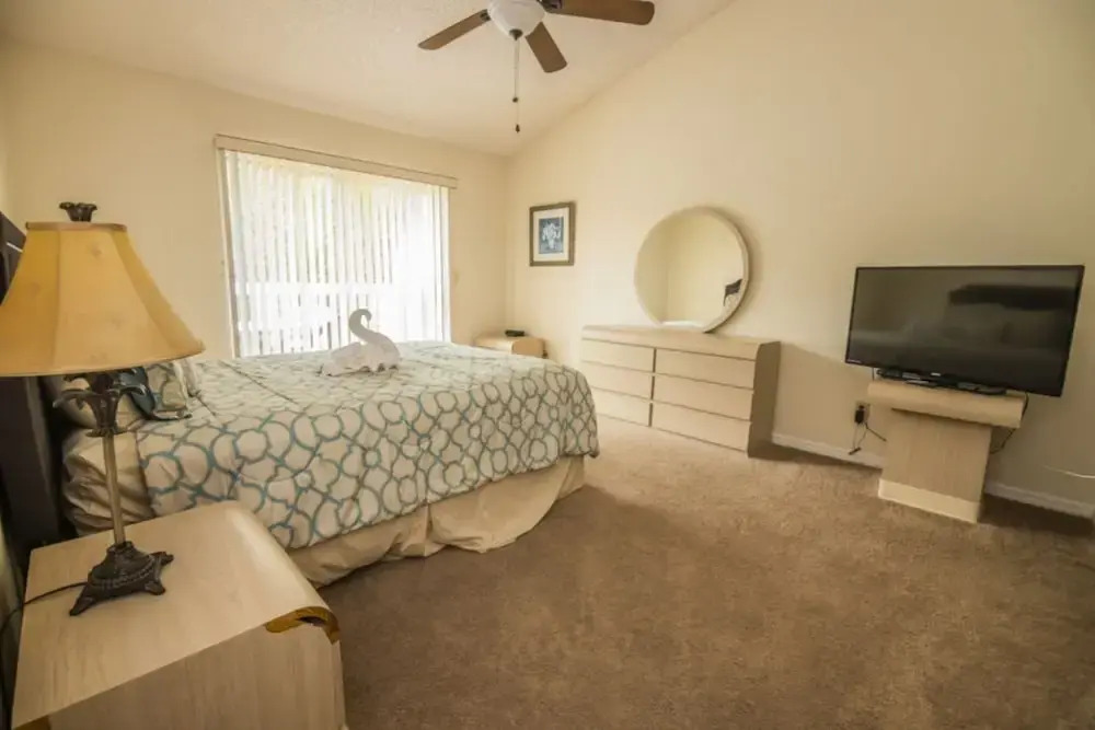Charles' Sweetwater Club Condo