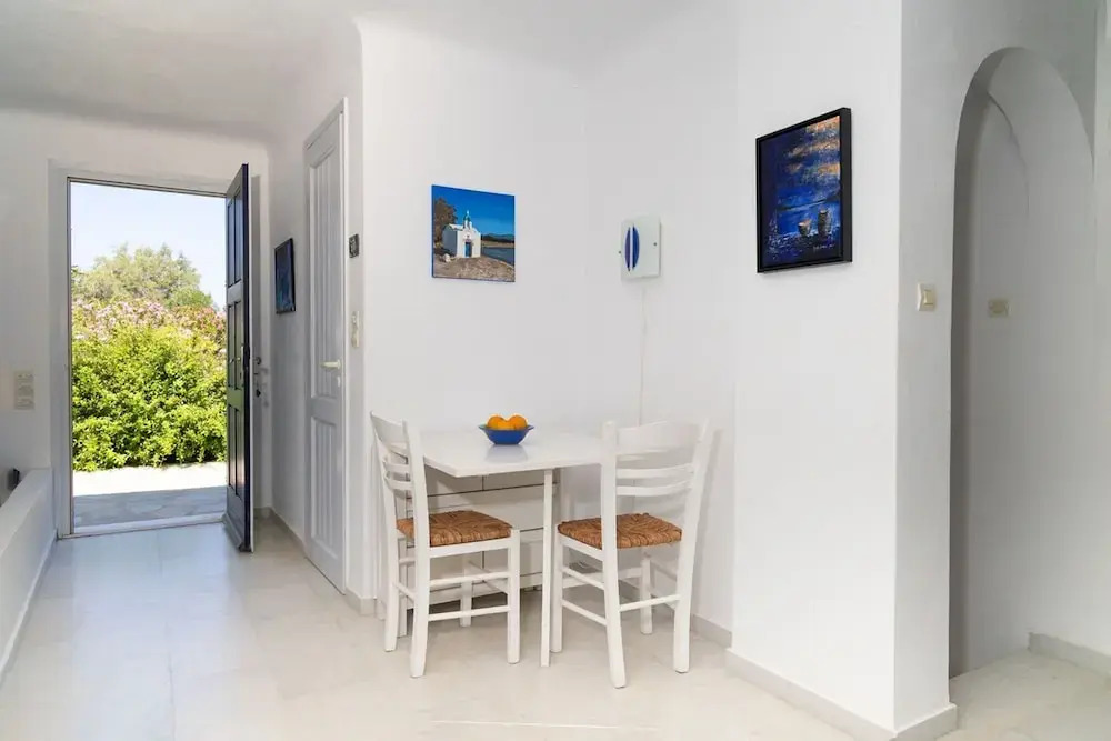 Angali HM Quiet 3 Bdrm Home on the Beach