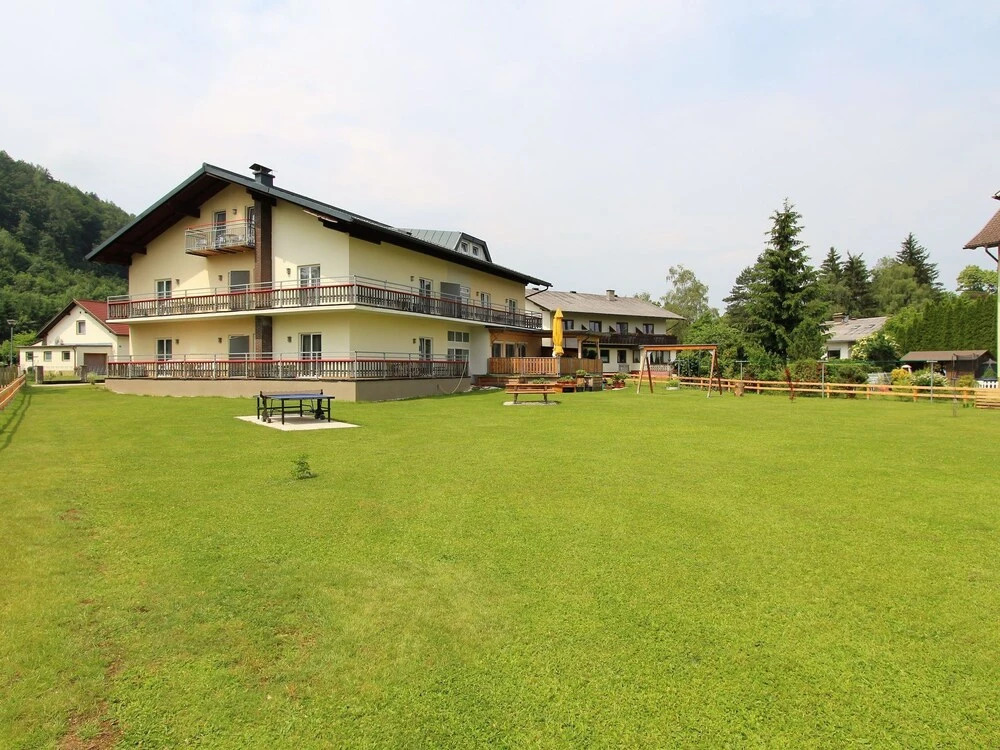 Comfy Apartment With Garden, Balcony, Bbq,table Tennis Table