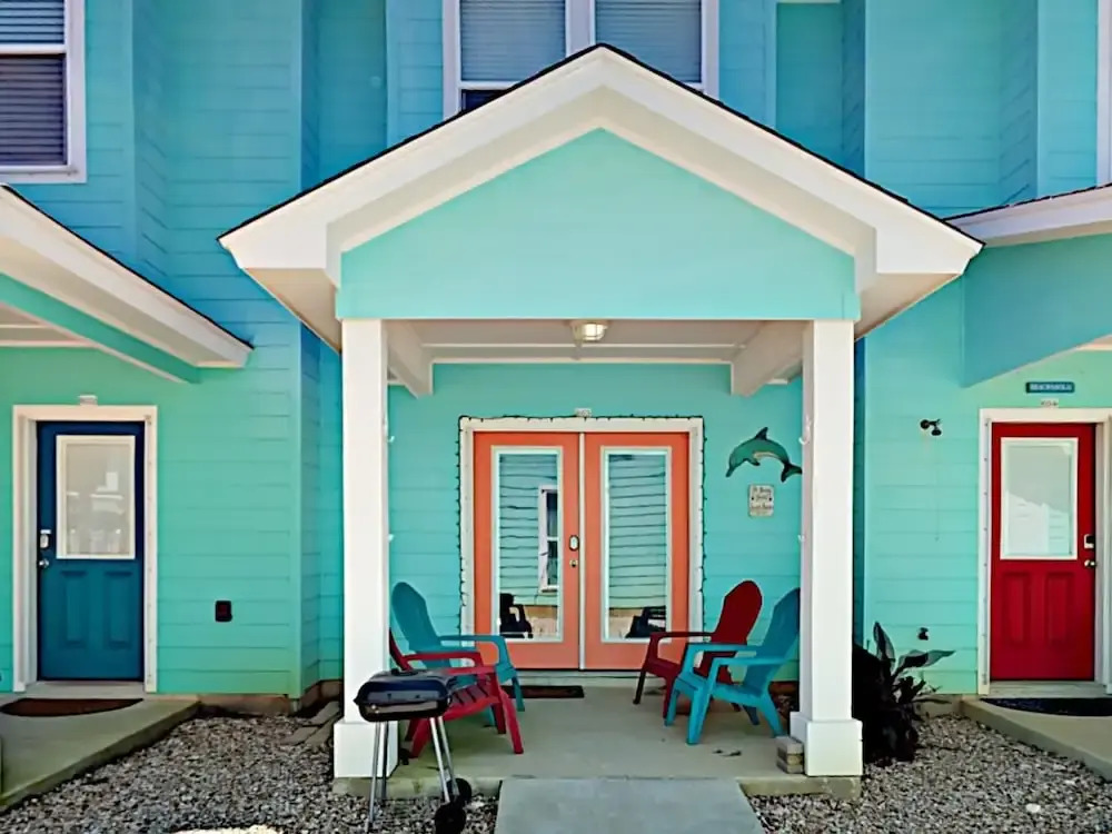 #803 The Commons - Dancing Dolphin 3 Bedrooms 2.5 Bathrooms Townhouse