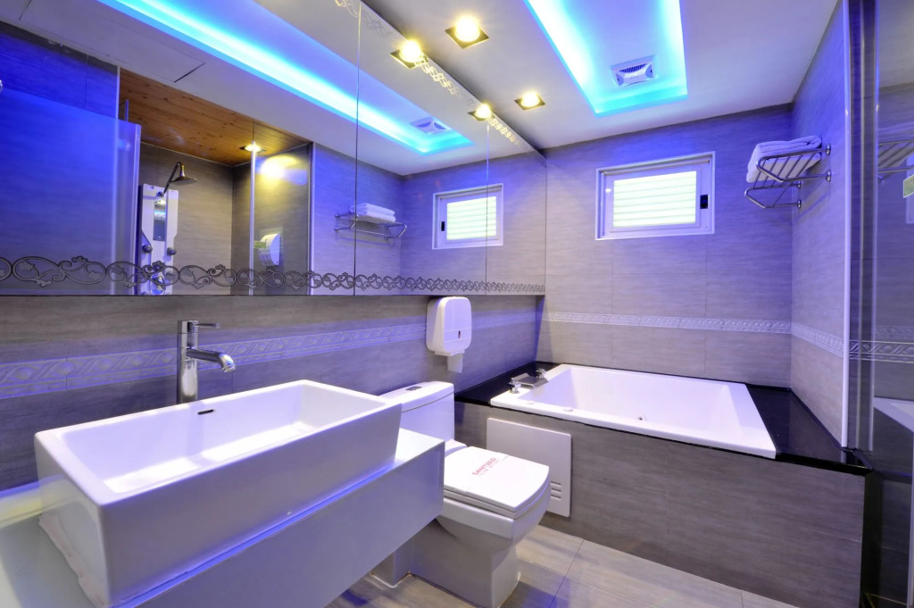 ZJ Motel