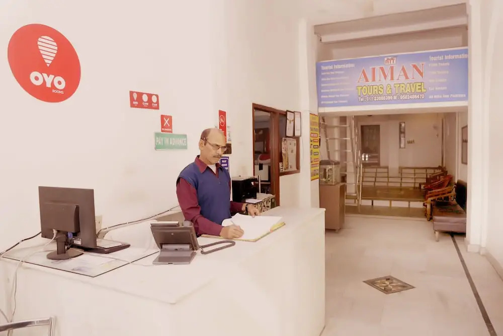 Hotel Golden Wings 2 mnts New Delhi railway station
