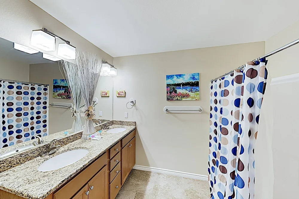 103vivie 3 Bedroom Home