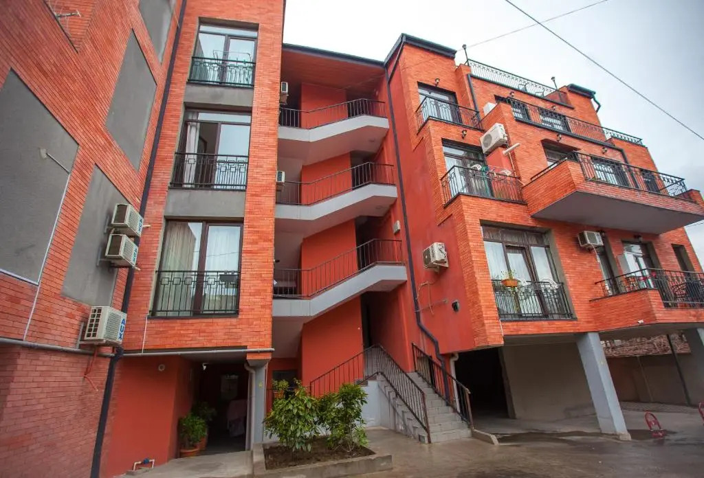 Apartment on L.Meskhishvili Turn