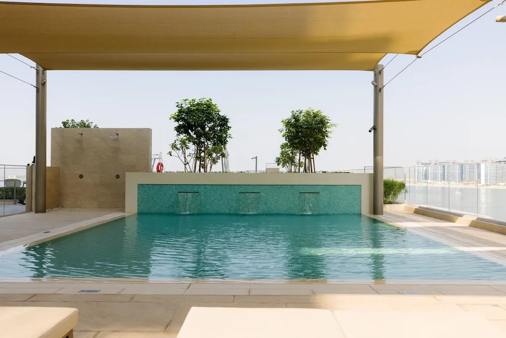 3BD Haven with Sweeping Water Views