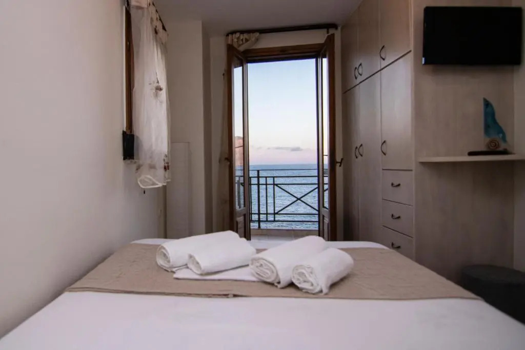 The Island House By Plakalona Villas & Apartments