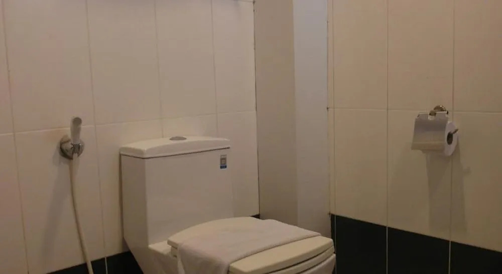 Отель Le Hotel Kota Kinabalu