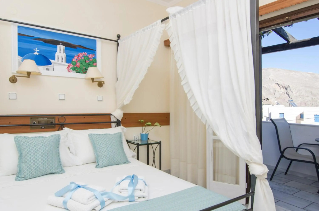 Holiday Beach Resort Santorini