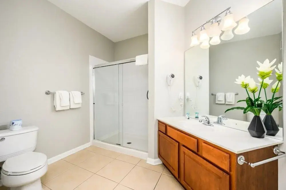 Vista Cay Deluxe Condo, Near the Parks! - 3002