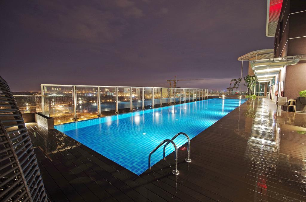 Afiniti Residences Medini by Stayrene