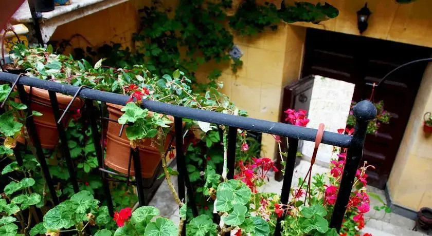 Erice 10 Sleeps House