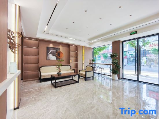 Manzhou Hotel