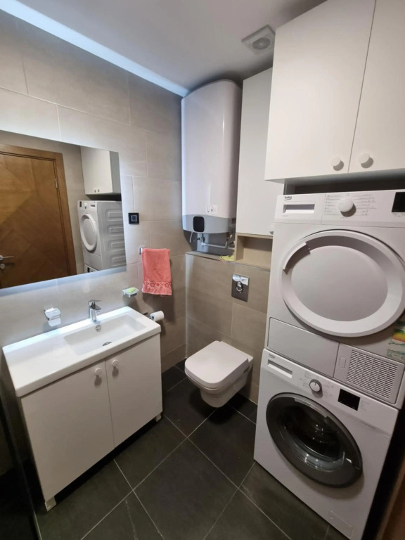 Fantastic new centre apartment