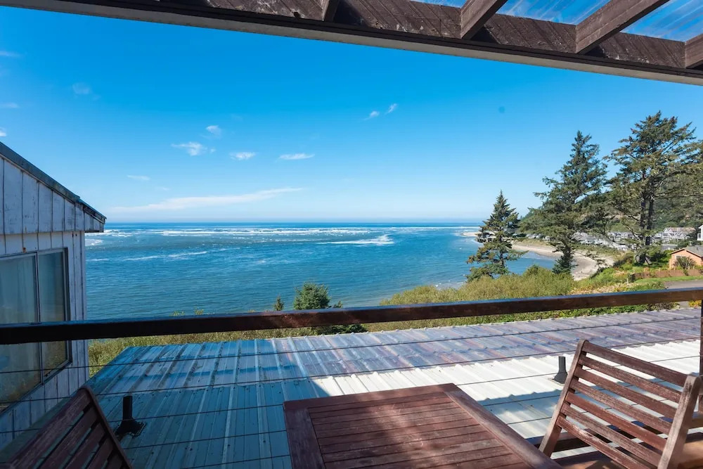 Terimore Bayfront Inn