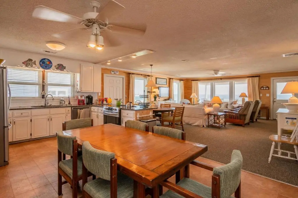 Beach Barracks by Oak Island Accommodations