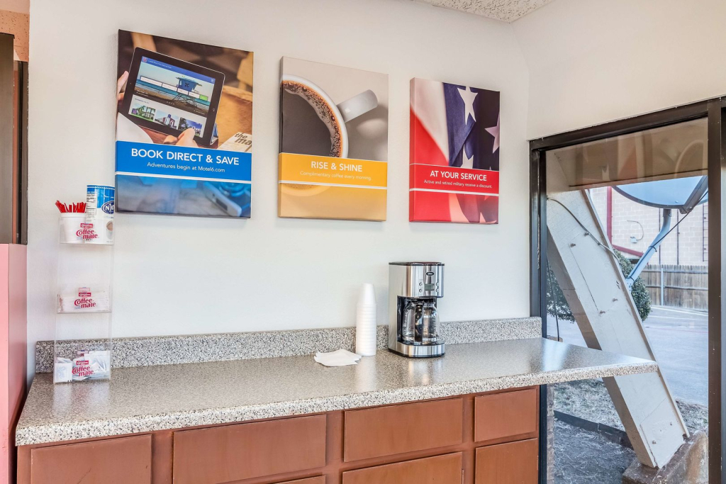 Motel 6-Arlington, TX - UTA