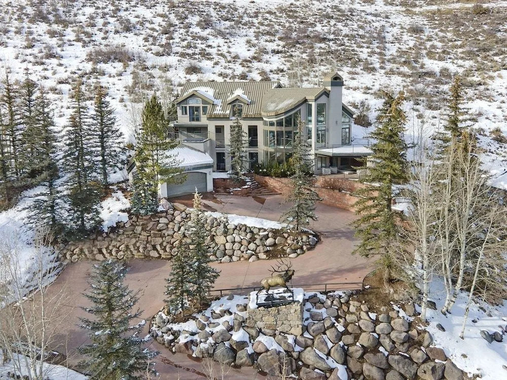 Apres Chalet