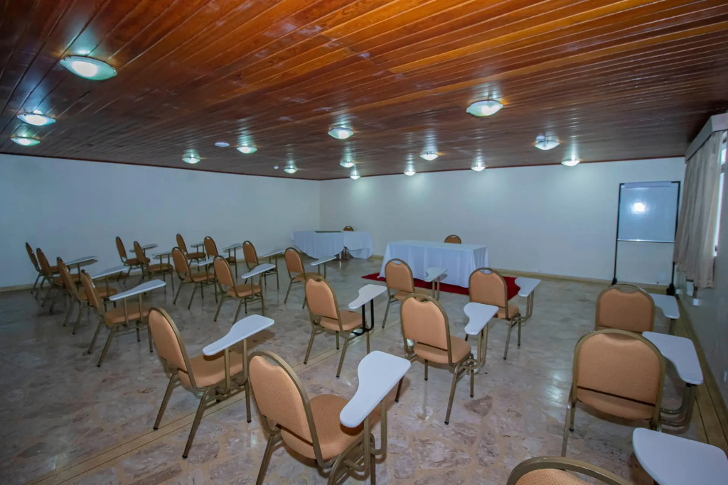 Hotel Golden Park Curitiba By Nacional Inn