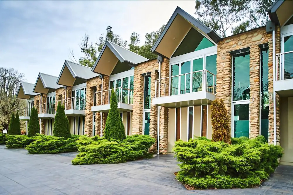 No.6 - Luxury Private Haven in the Heart of Bright