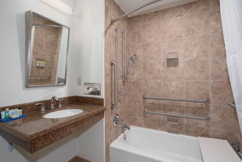 Holiday Inn Express Hotel & Suites Lander by IHG
