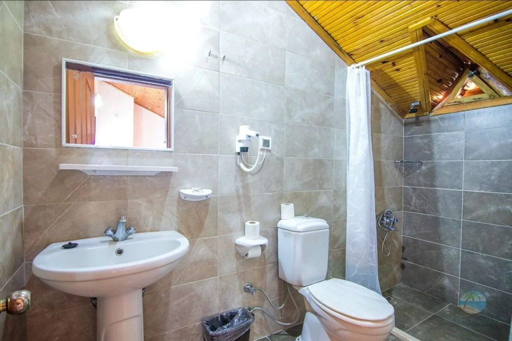 Private Hotel