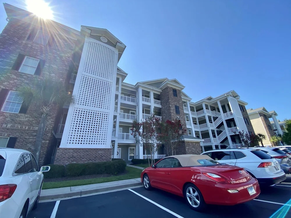 Newly Furnished! Premiere Condo w/ Lake View!
