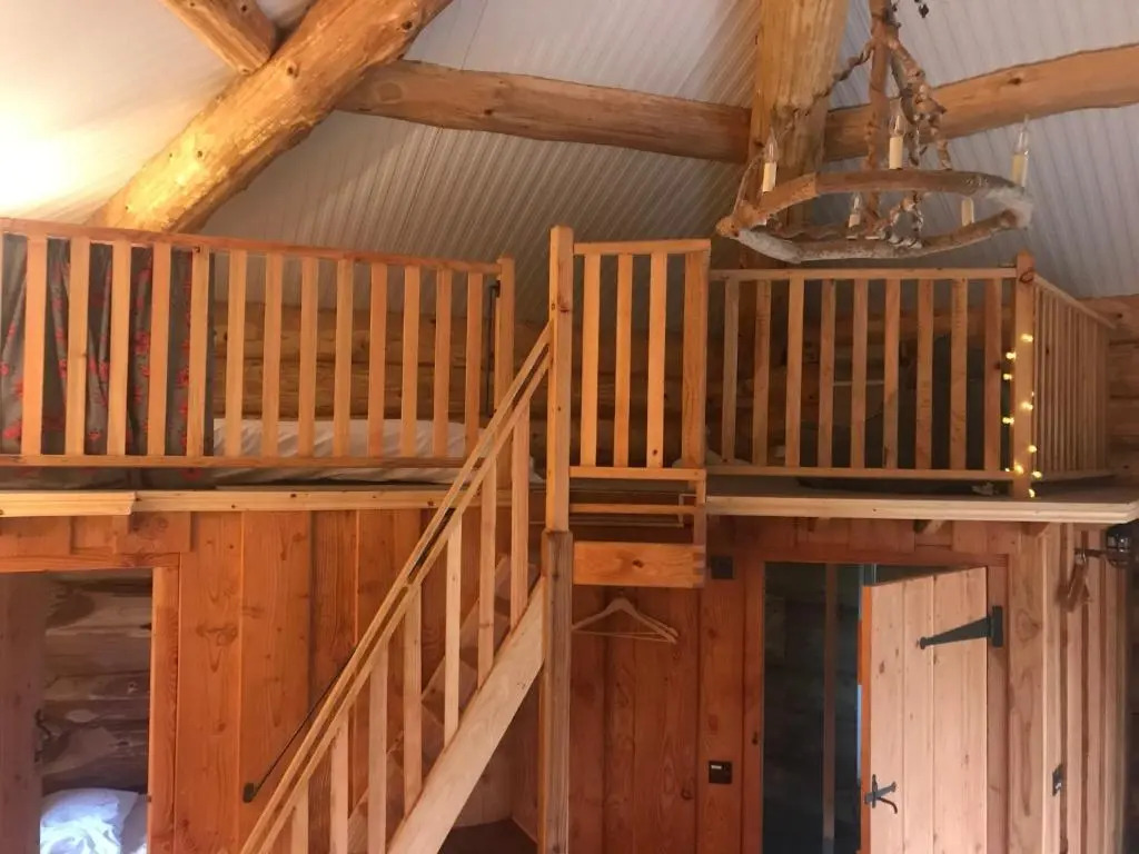Coed y Marchog Woodland Retreat