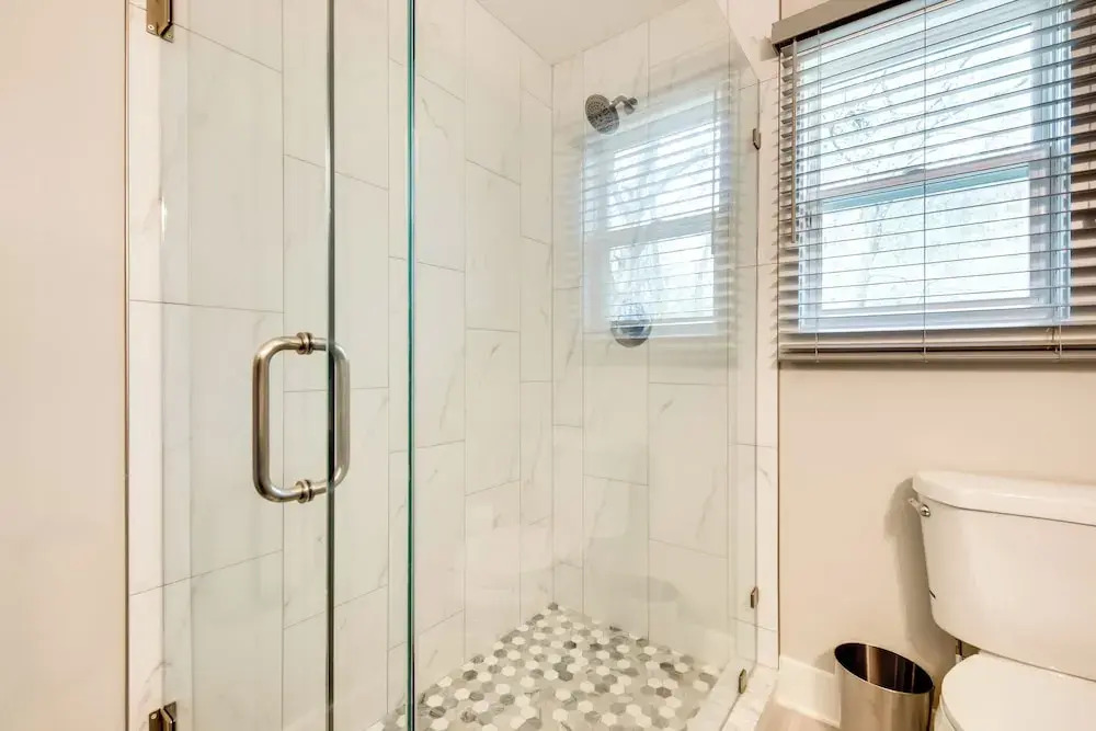 6 Mi to Mercedes-Benz! Pet-Friendly Yard in ATL