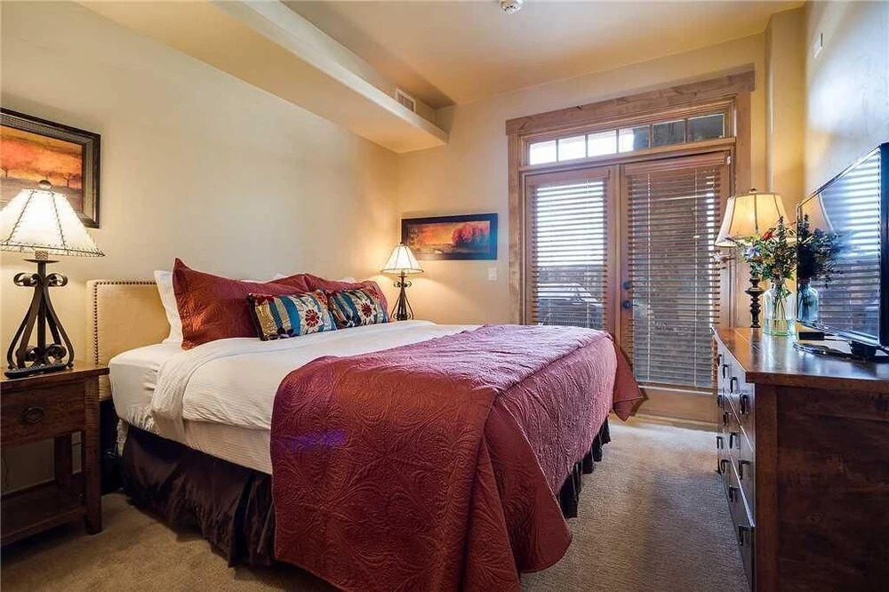 5114 Emerald Lodge, Trappeur's Crossing Apartment 1