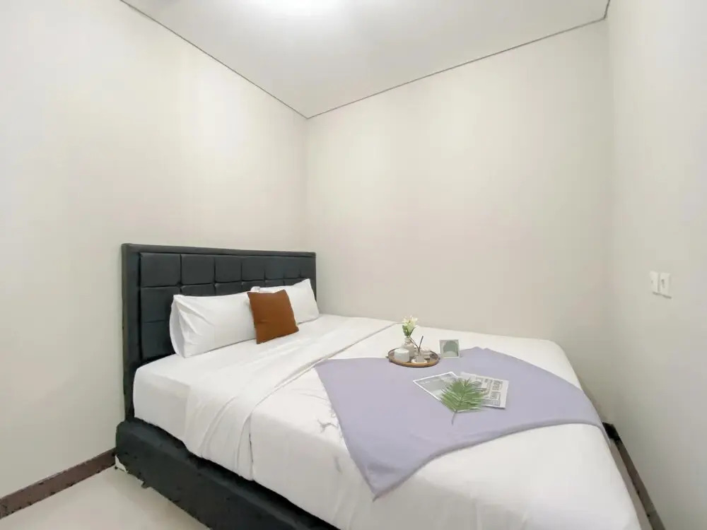 Brand New and Homey 2BR Apartment at Nifarro Park