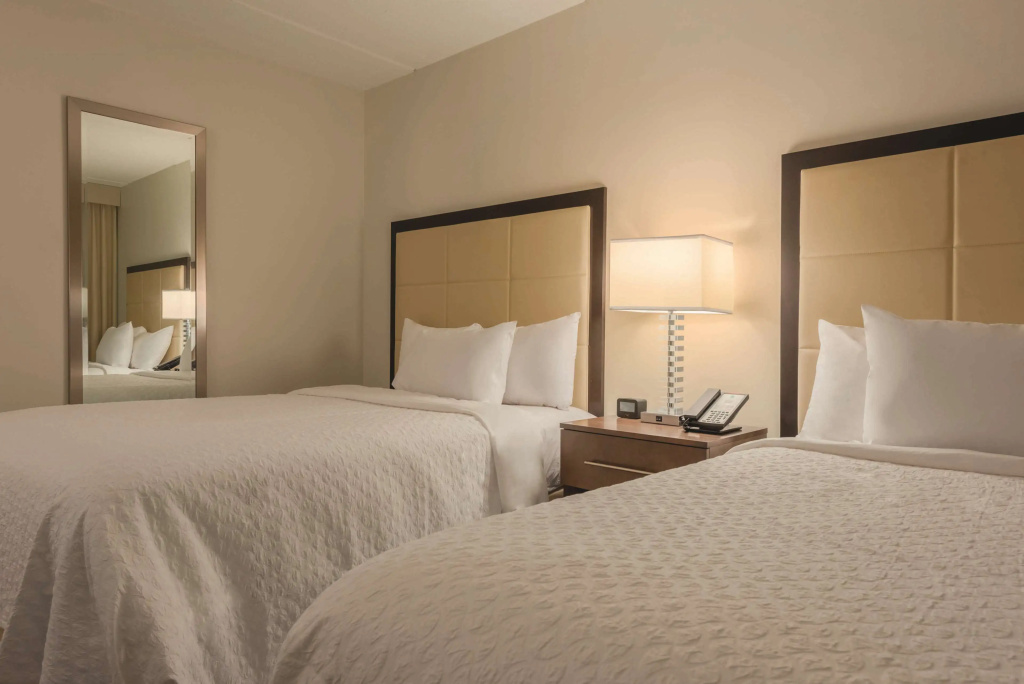 Embassy Suites by Hilton Milwaukee Brookfield