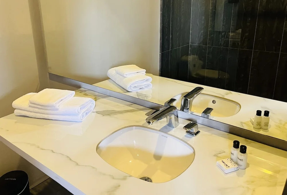 Ayenda 1041 - Arena Suites
