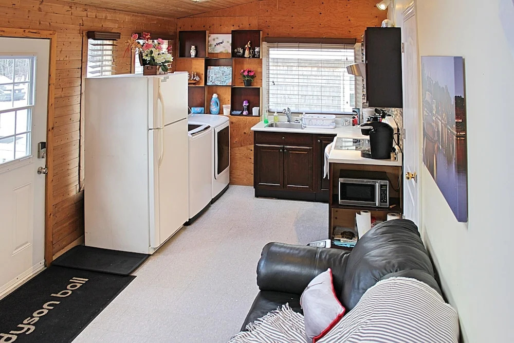 Lakeside 2 Bedroom Guest Suite