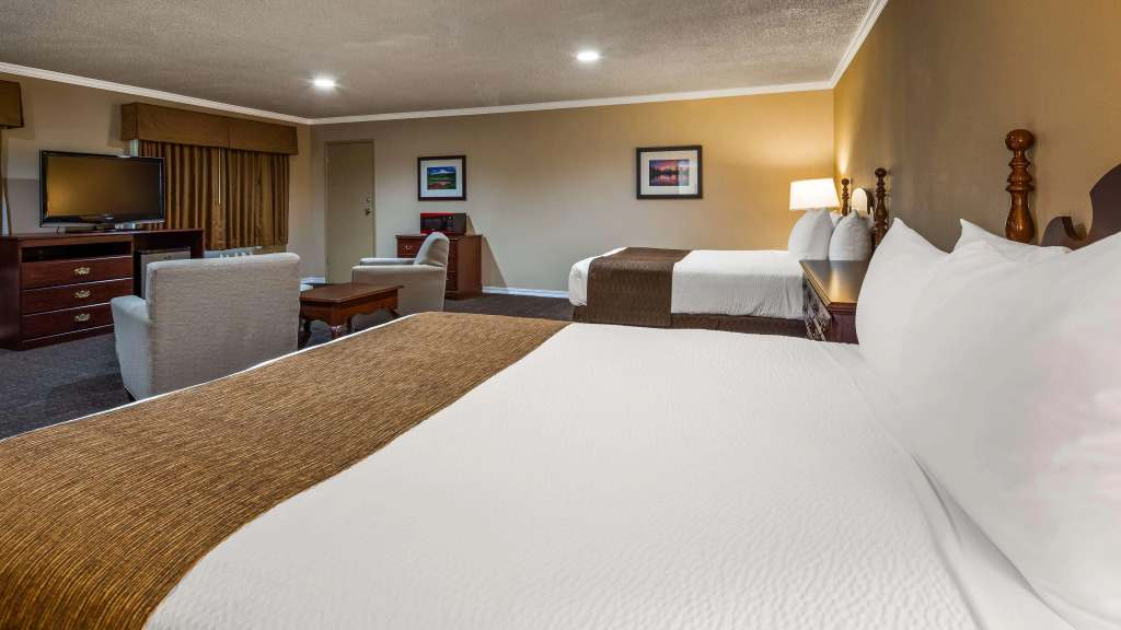 Best Western Lakewood- Historic Landmark